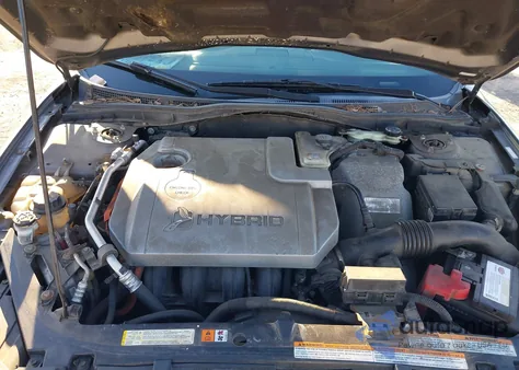 2010 Ford Fusion Hybrid z USA, uszkodzony, nr VIN 3FADP0L3XAR143399